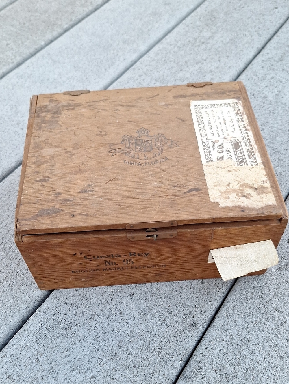 Cuesta-Rey Wooden Cigar Box with Crest and Label